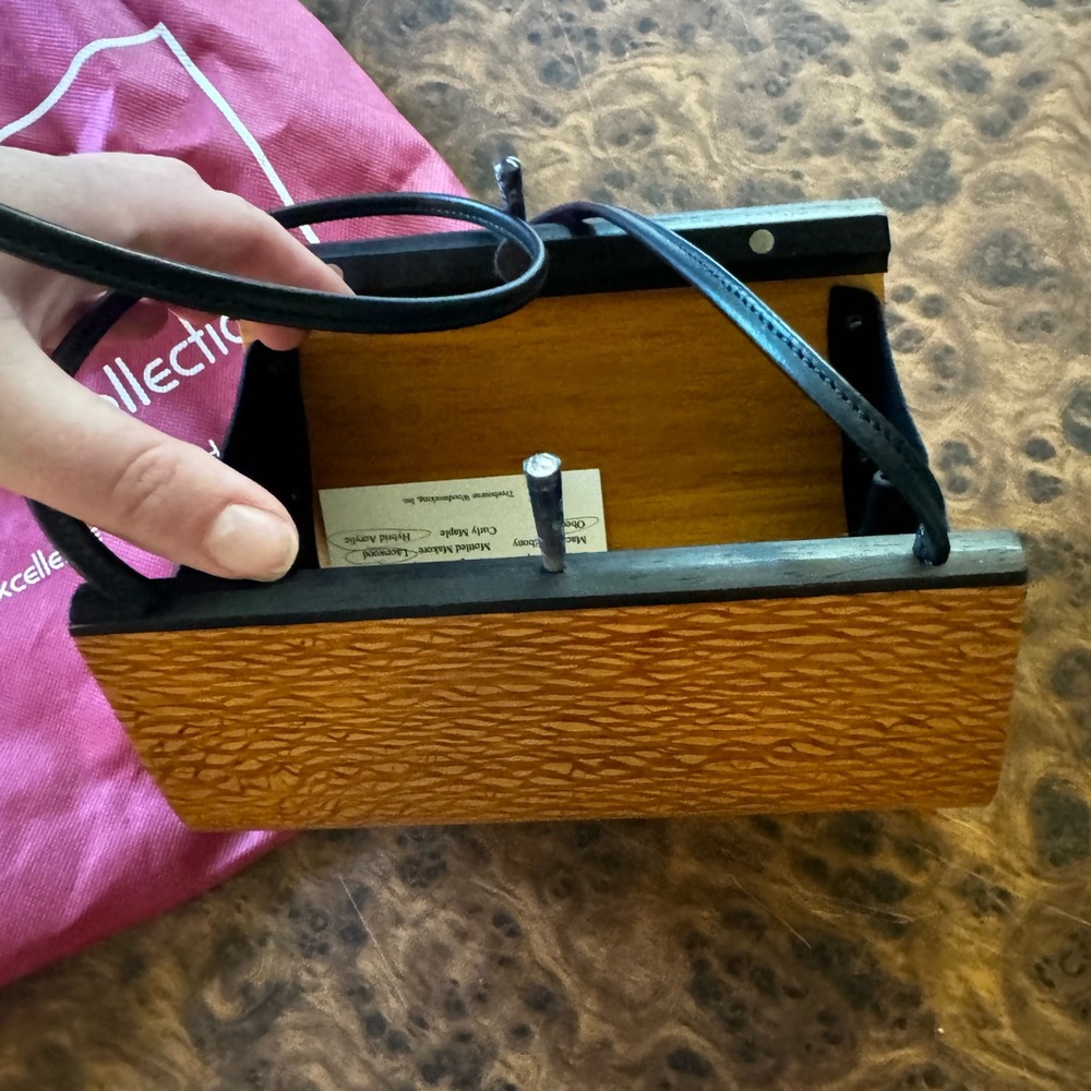 The Madera Collection wood purse - Picture 2 of 5